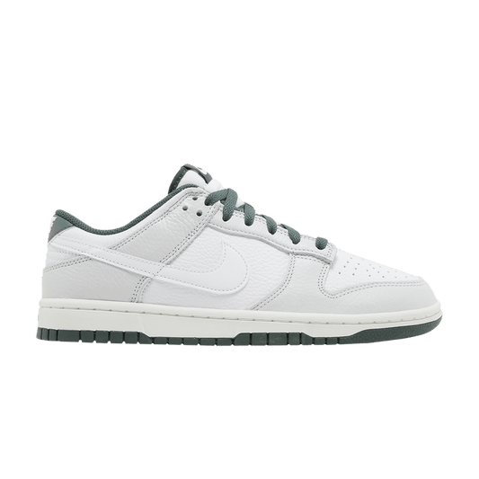 Nike Dunk Low Retro SE Photon Dust Vintage Green