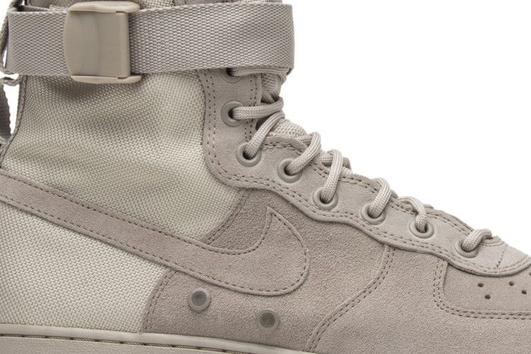 Nike SF Air Force 1 String