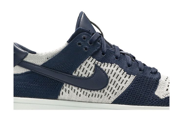 Nike Dunk Low Flyknit College Navy Pure Platinum