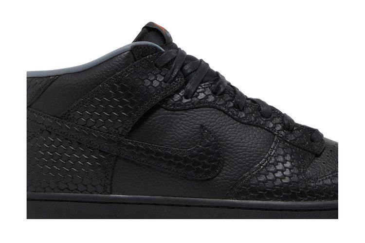 Nike Dunk Mid Premium Halloween Headless Horseman