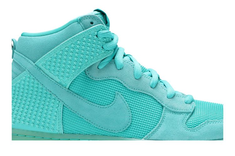 Nike Dunk CMFT Premium Light Retro