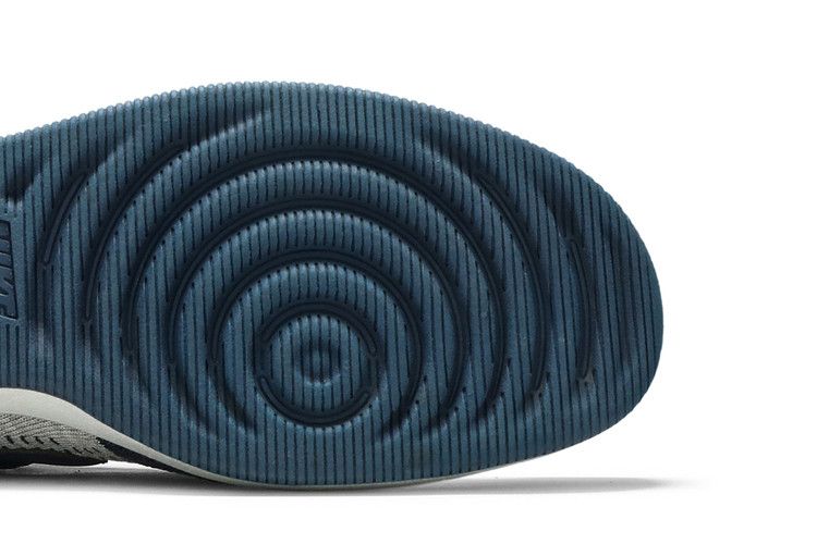 Nike Dunk Low Flyknit College Navy Pure Platinum