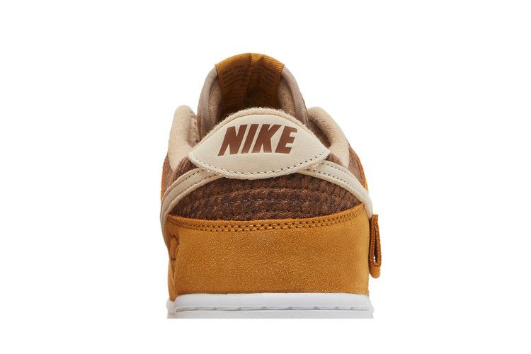 Nike Dunk Low SE Teddy Bear Praline