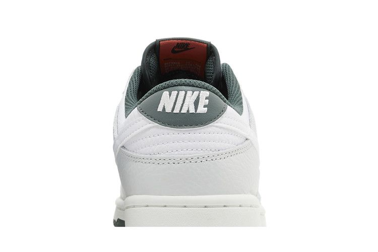 Nike Dunk Low Retro SE Photon Dust Vintage Green