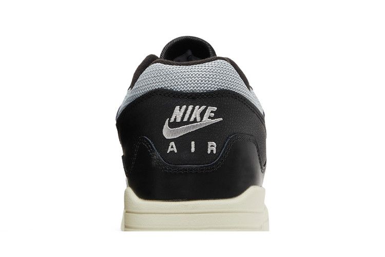 Nike Air Max 1 Patta Waves Black (with Bracelet)