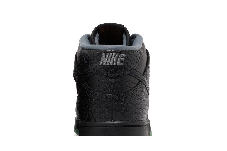 Nike Dunk Mid Premium Halloween Headless Horseman