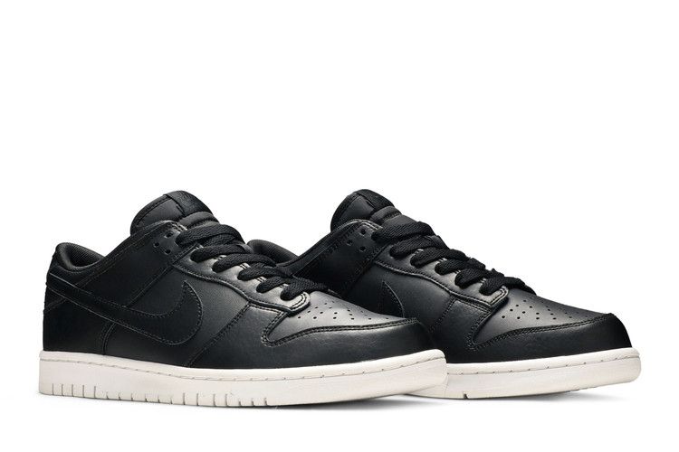 Nike Dunk Low Black/Black-White
