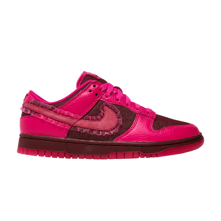 Nike Dunk Low Valentine's Day (2022) (Women's)