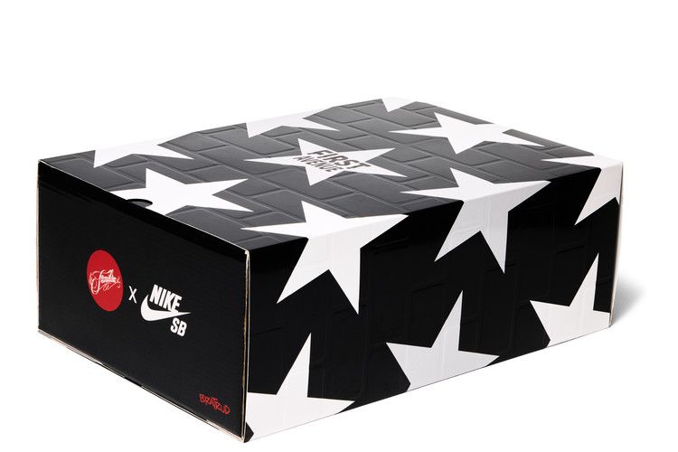 Nike SB Dunk Low Familia First Avenue